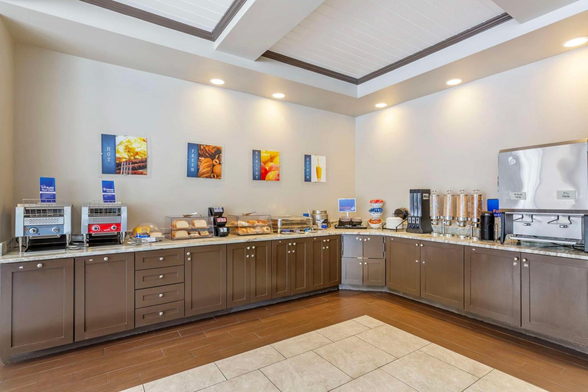 Best Western Naples Plaza Hotel Vineyards Экстерьер фото