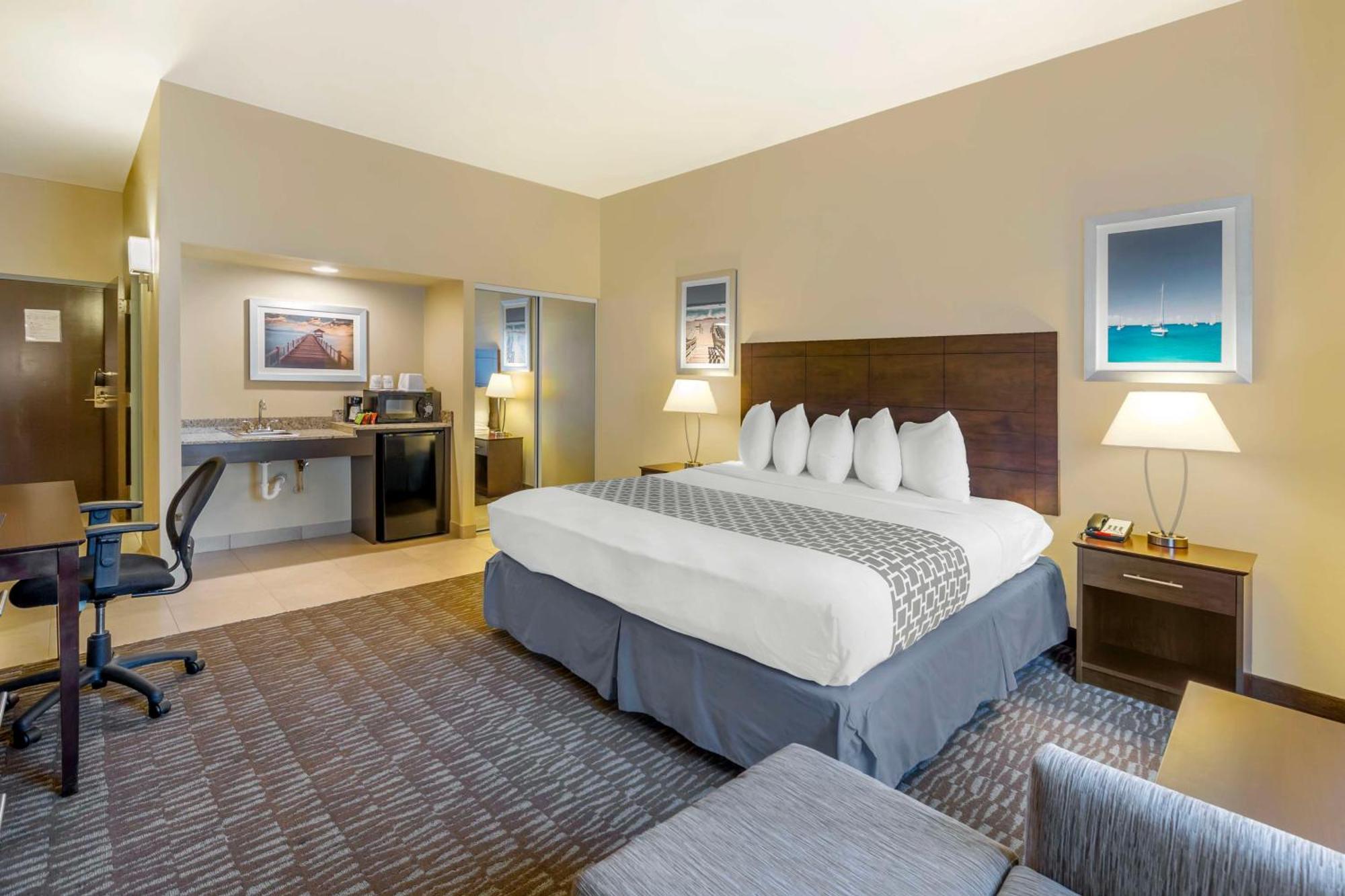 Best Western Naples Plaza Hotel Vineyards Экстерьер фото