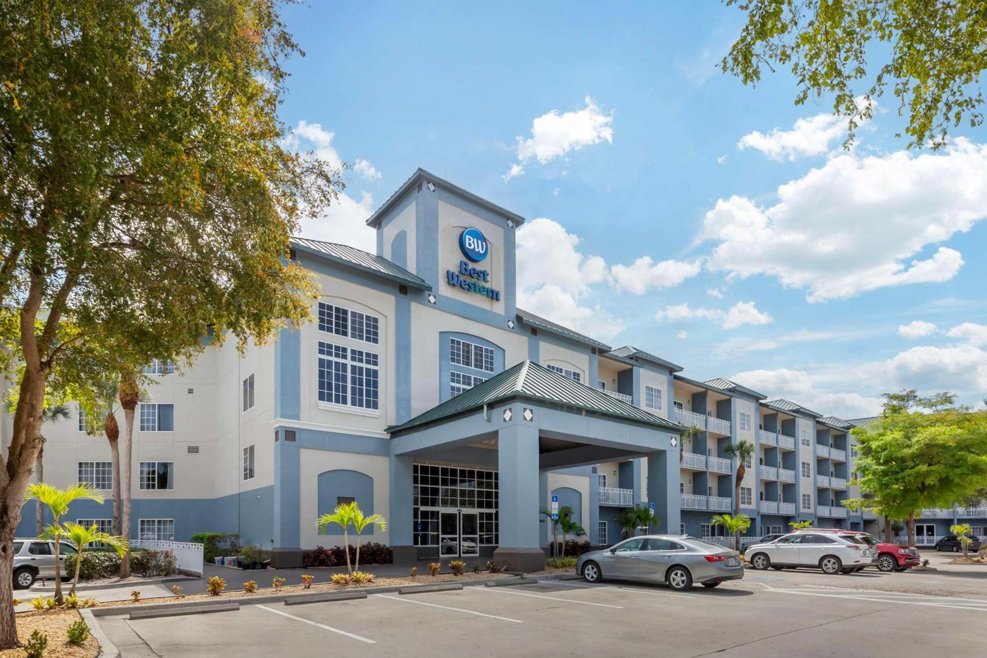 Best Western Naples Plaza Hotel Vineyards Экстерьер фото