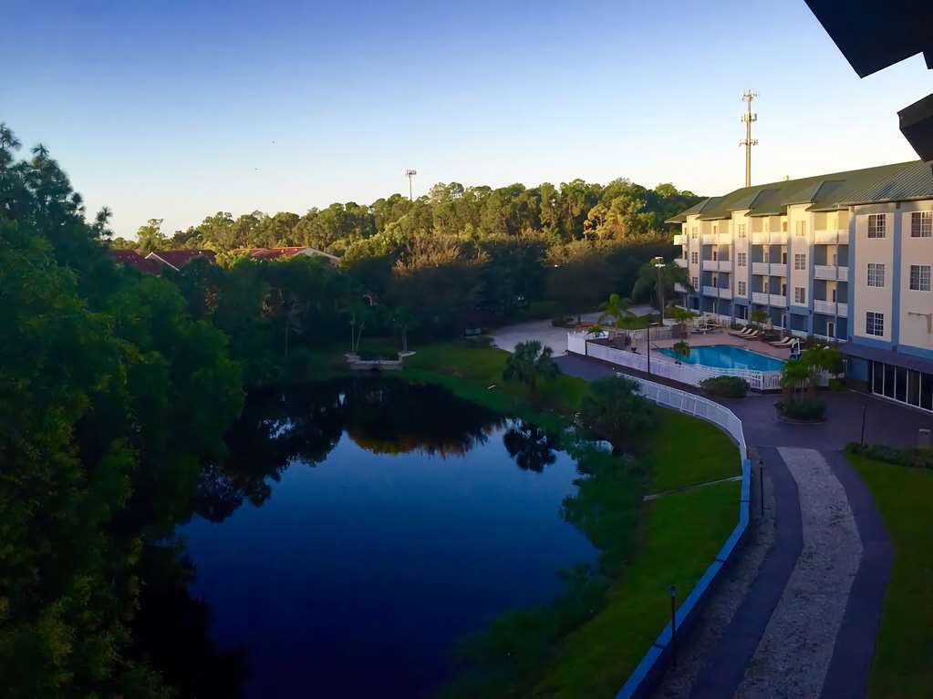 Best Western Naples Plaza Hotel Vineyards Экстерьер фото